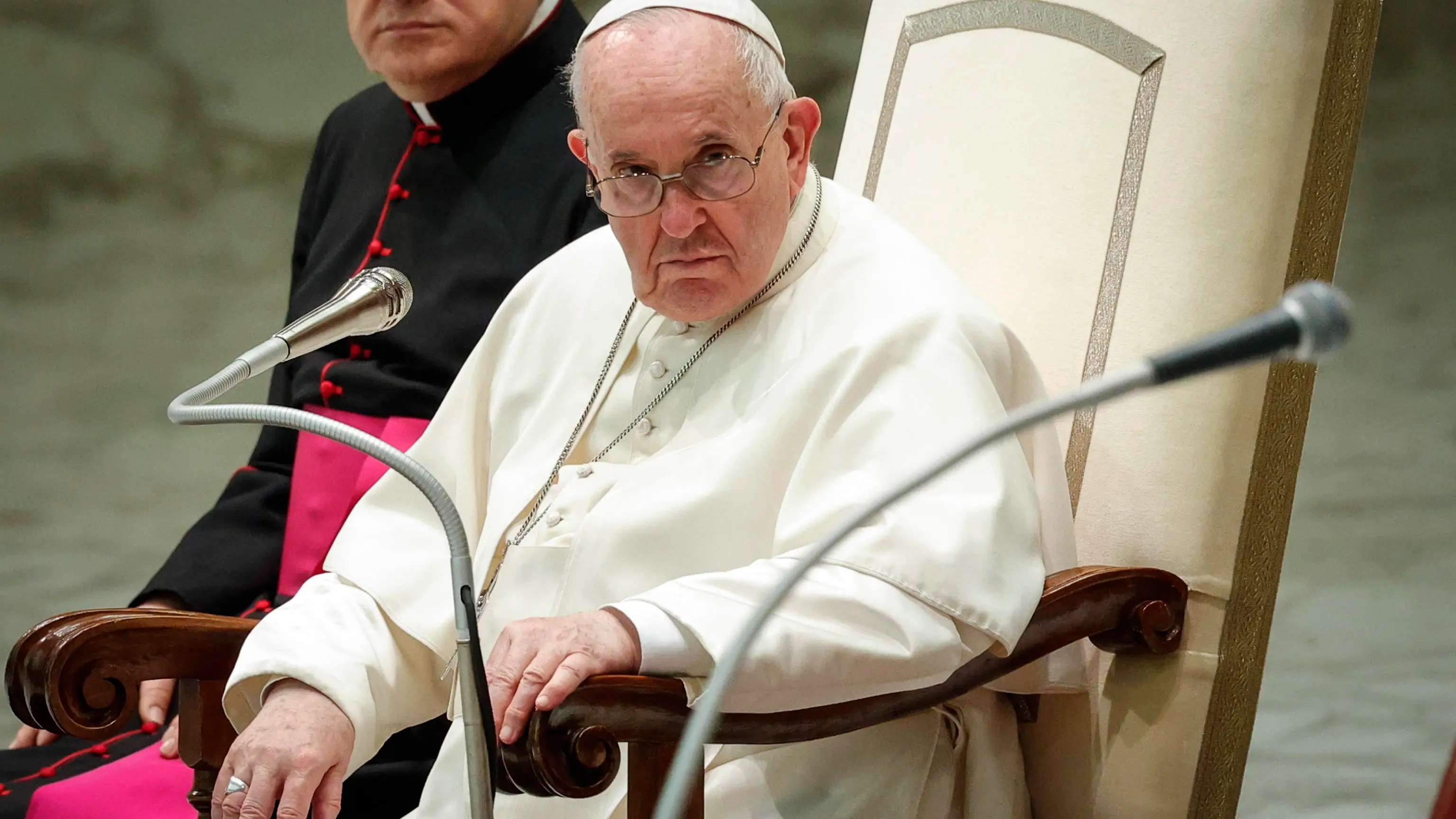 El Papa Francisco pide que haya un salario universal y una reducción de la jornada de trabajo El Papa Francisco pide que haya un salario universal y una reducción de la jornada de trabajo