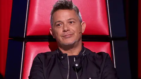 Alejandro Sanz bromea con Malú en 'La Voz' 'La Voz'