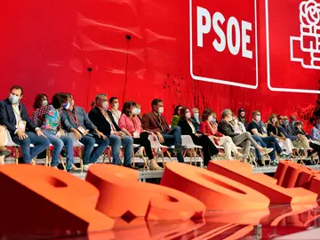 40º Congreso del PSOE 40º Congreso del PSOE