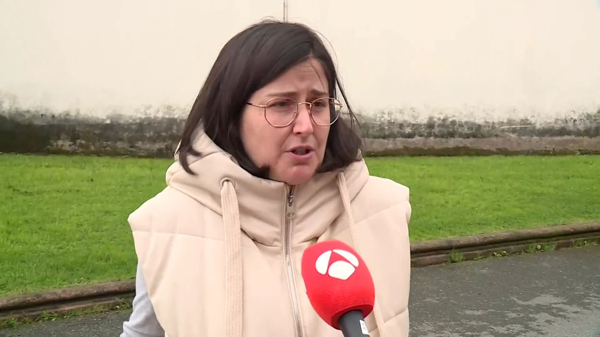Piden a una madre que se retire al vestuario para dar el pecho a su bebé en una piscina en A Coruña Piden a una madre que se retire al vestuario para dar el pecho a su bebé en una piscina en A Coruña