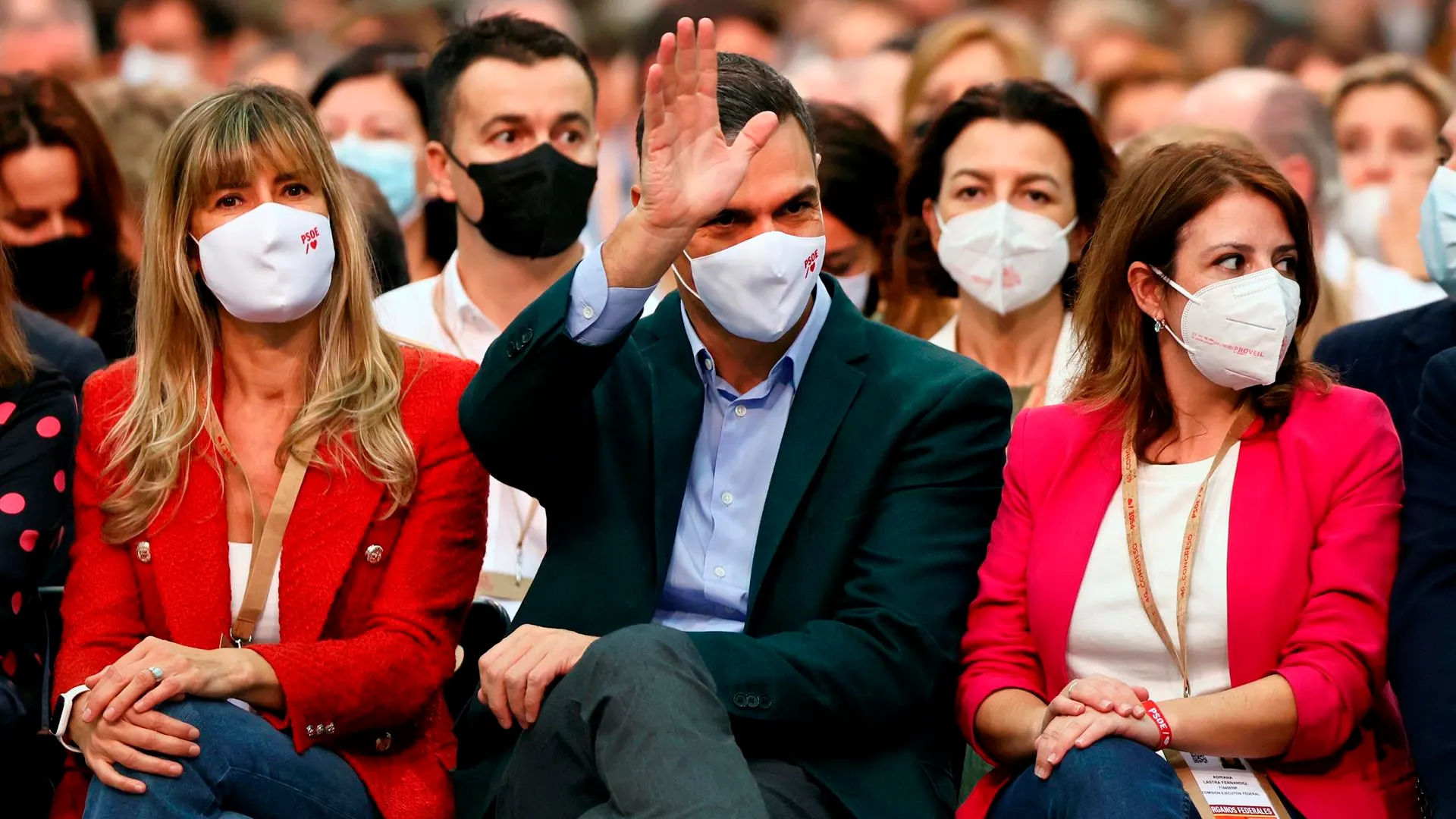 El PSOE vota a su ejecutiva en su 40º Congreso Federal lanzando un mensaje de unidad El PSOE vota a su ejecutiva en su 40º Congreso Federal lanzando un mensaje de unidad