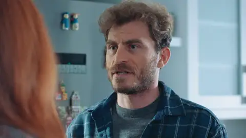 Mert intenta recuperar a Bahar 'Infiel'