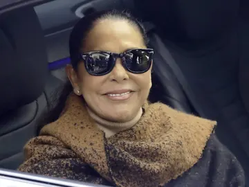 Primeras palabras de Isabel Pantoja tras la muerte de su madre Primeras palabras de Isabel Pantoja tras la muerte de su madre