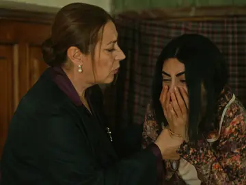 Gülten recibe la ayuda de Hünkar tras la tragedia Gülten recibe la ayuda de Hünkar tras la tragedia