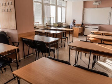 La Consejería de educación de Asturias inhabilita 8 meses a un profesor d Gijón por poner un 10 a todos sus alumnos