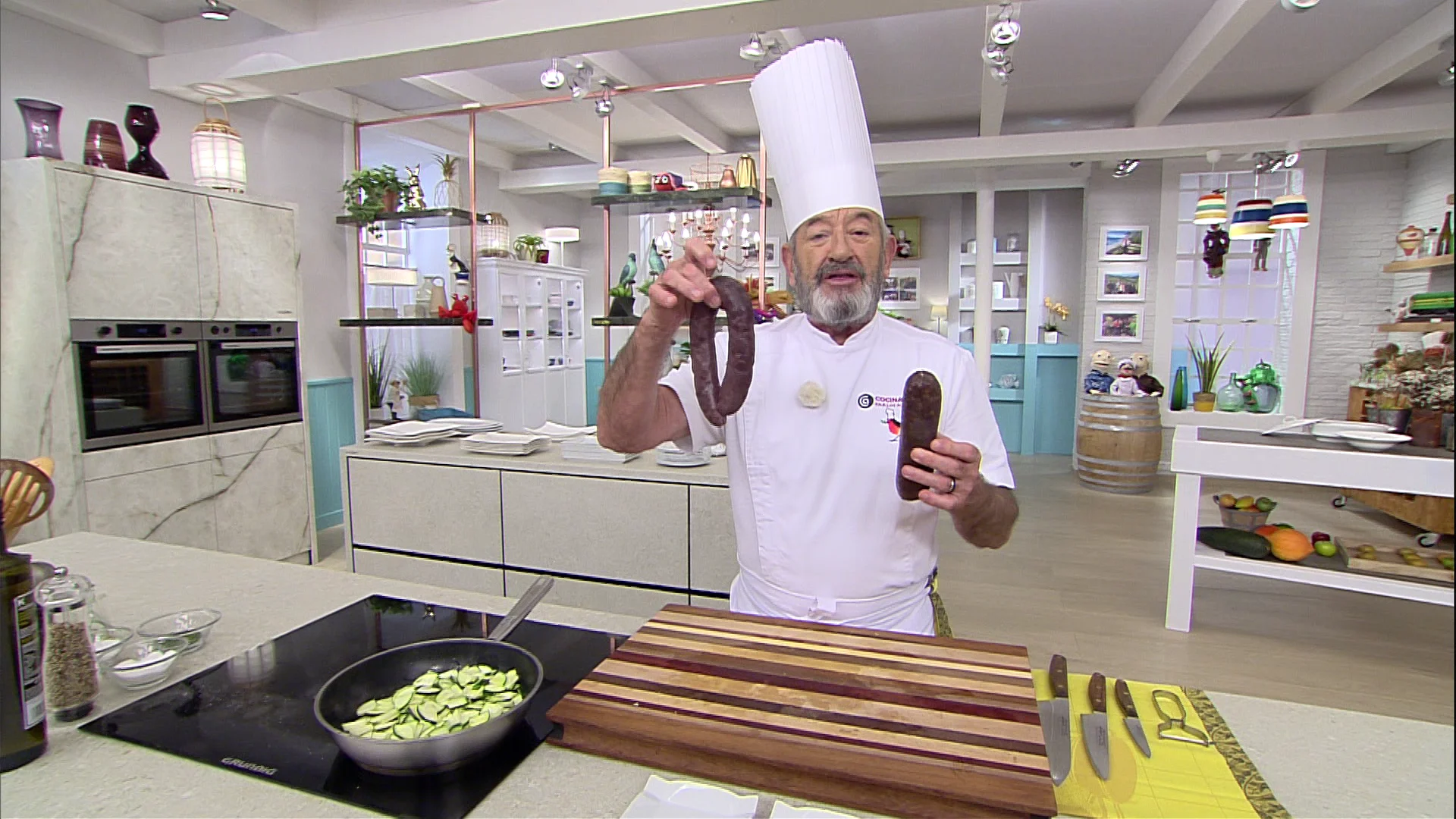 El truco de Argui&ntilde;ano para que no se rompa la morcilla al fre&iacute;rla
