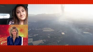 El emotivo reencuentro entre dos vecinas evacuadas en La Palma que no pueden evitar las lágrimas al escucharse