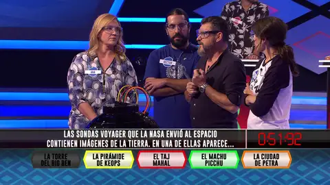 Ni el cable blanco les ha ayudado: ¿Qué imagen aparece en las Sondas Voyager de la NASA? Ni el cable blanco les ha ayudado: ¿Qué imagen aparece en las Sondas Voyager de la NASA?