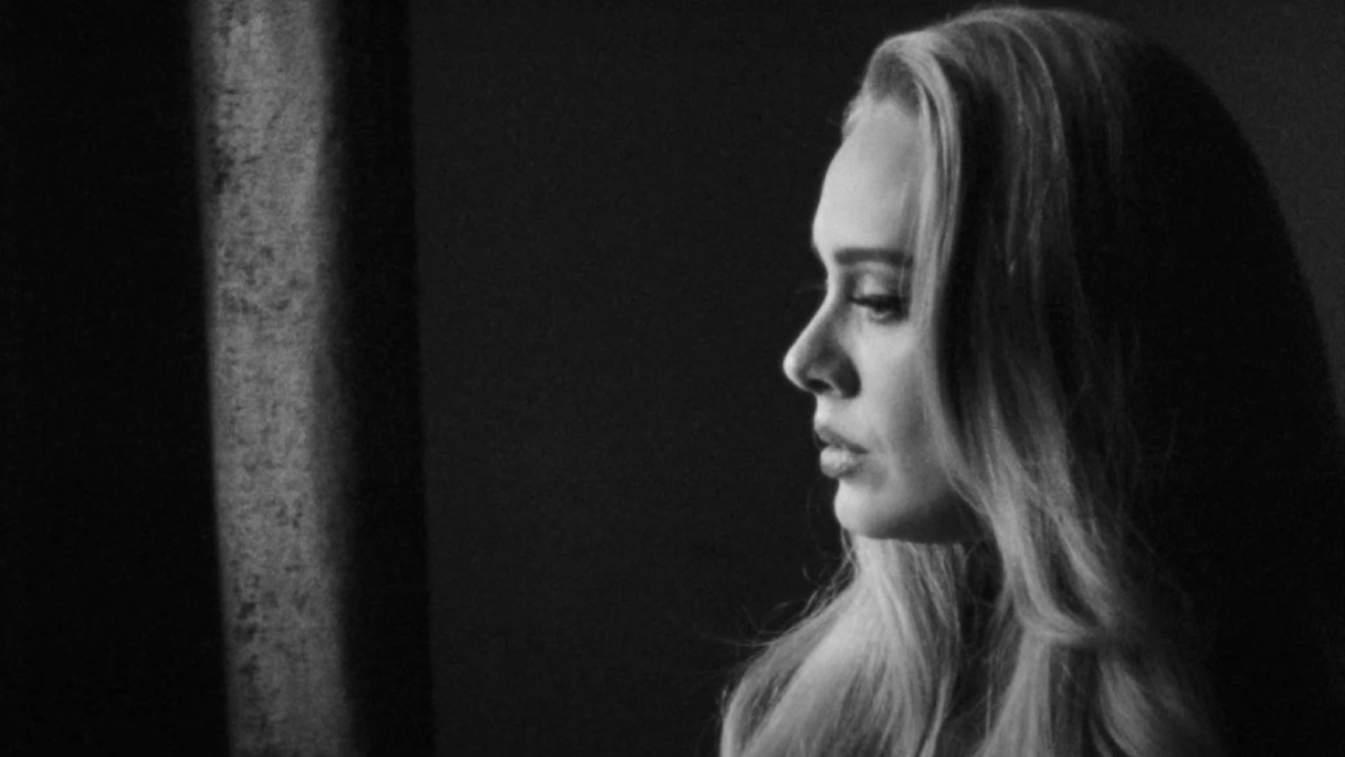 Adele podría enfrentarse a una multa por el videoclip de su nuevo sencillo &#39;Easy on me&#39;