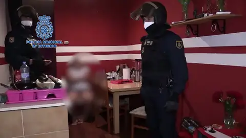 Desarticulada una organización criminal dedicada a la explotación sexual en Tarragona Desarticulada una organización criminal dedicada a la explotación sexual en Tarragona