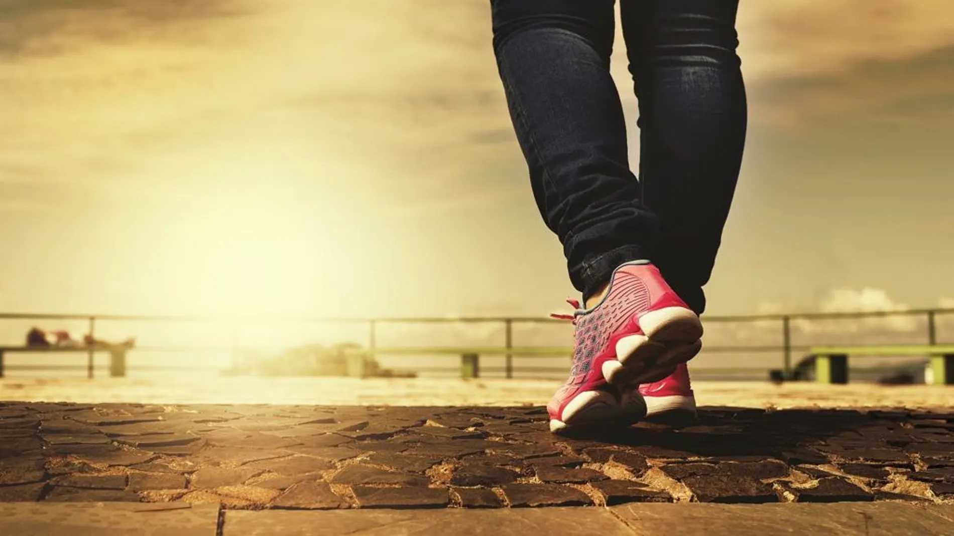 Diversos estudios lo corroboran: no es necesario andar 10.000 pasos para llevar una vida saludable