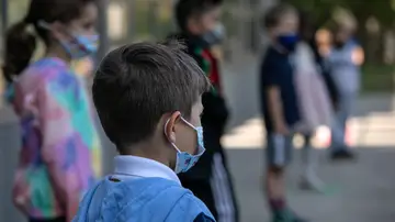 La Comunitat Valenciana estudia que la mascarilla deje de ser obligatoria en espacios abiertos de los colegios La Comunitat Valenciana estudia que la mascarilla deje de ser obligatoria en espacios abiertos de los colegios