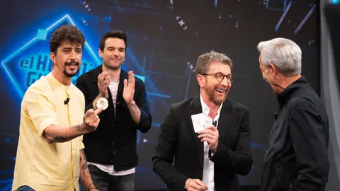Marron demuestra en 'El Hormiguero 3.0' la fuerza que puede llegar a tener una prensa hidráulica Marron demuestra en 'El Hormiguero 3.0' la fuerza que puede llegar a tener una prensa hidráulica
