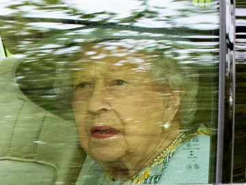 La reina Isabel II de Inglaterra rechaza el premio 'Oldie of the Year' porque se siente joven La reina Isabel II de Inglaterra rechaza el premio 'Oldie of the Year' porque se siente joven