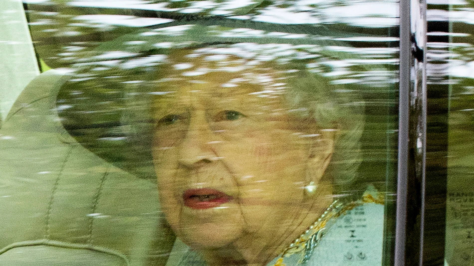 La reina Isabel II de Inglaterra rechaza el premio 'Oldie of the Year' porque se siente joven
