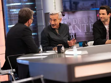 El cariñoso recuerdo de Pablo Motos e Imanol Arias a Enrique San Francisco: "Tengo un máster con él" El cariñoso recuerdo de Pablo Motos e Imanol Arias a Enrique San Francisco: "Tengo un máster con él"