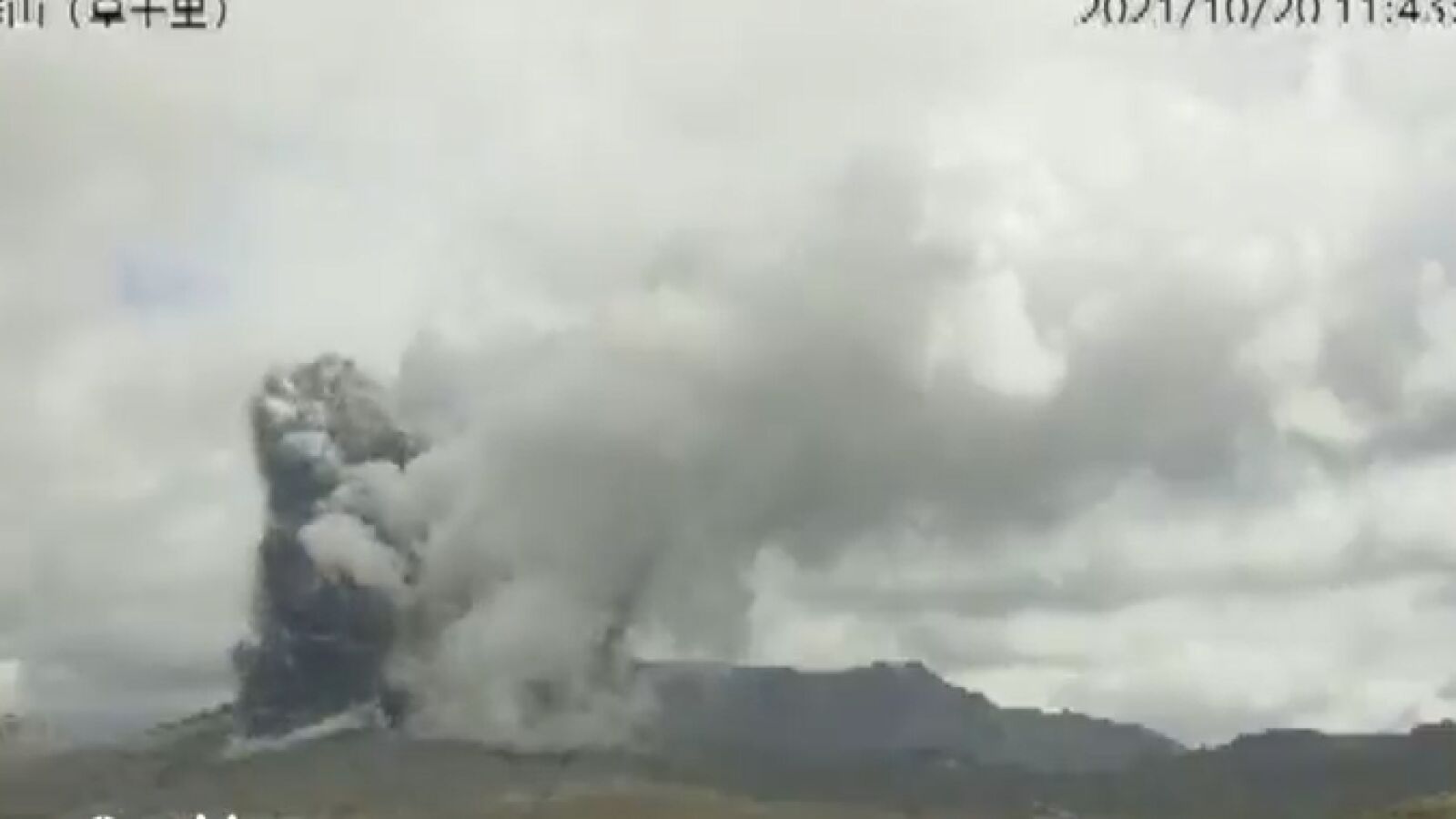 Las impresionantes imágenes del volcán Aso en Japón y del Kilauea en Hawái