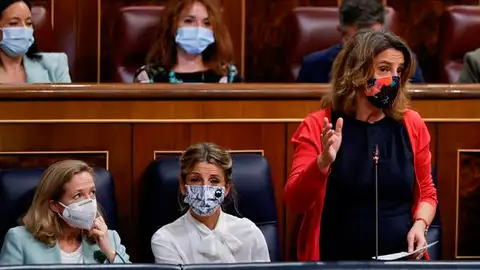 El Gobierno vuelve a comprometerse a que a finales de 2021 los hogares pagarán de media por la electricidad lo mismo que en 2018 El Gobierno vuelve a comprometerse a que a finales de 2021 los hogares pagarán de media por la electricidad lo mismo que en 2018