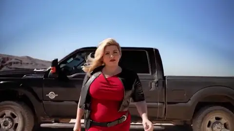 Una candidata republicana a gobernar Nevada publica un vídeo de campaña presentando su programa electoral entre disparos Una candidata republicana a gobernar Nevada publica un vídeo de campaña presentando su programa electoral entre disparos