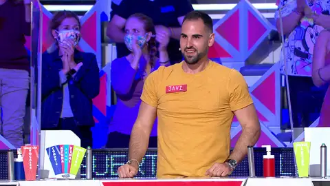 Donde pone el ojo, pone la bala: Javi demuestra su fulminante puntería con el gajo de mil euros Donde pone el ojo, pone la bala: Javi demuestra su fulminante puntería con el gajo de mil euros