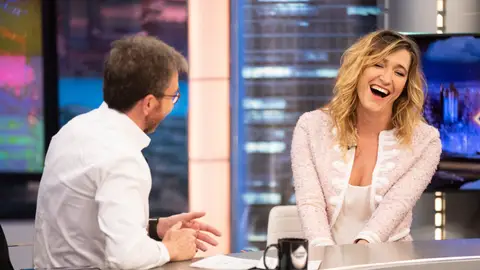 Aprende a hacer 'match' con Abril Zamora en Tinder: así le enseña a Pablo Motos Un consejo muy útil