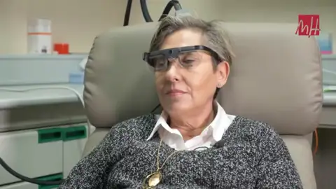 Investigadores de UMH de Elche logran que una persona ciega perciba formas simples y letras Investigadores de UMH de Elche logran que una persona ciega perciba formas simples y letras