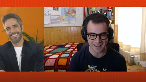 La emoción de Pablo Díaz al felicitar a Roberto Leal por su Ondas de Pasapalabra La emoción de Pablo Díaz al felicitar a Roberto Leal por su Ondas de Pasapalabra