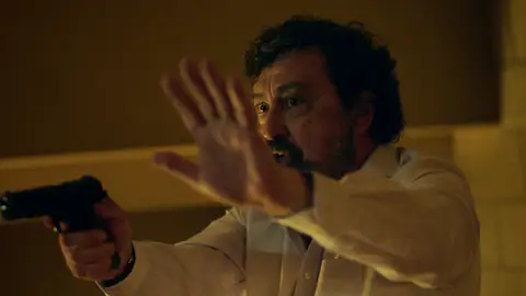 El mafioso ruso muere de forma repentina en casa de Paco: ¿Qué buscaba? El mafioso ruso muere de forma repentina en casa de Paco: ¿Qué buscaba?