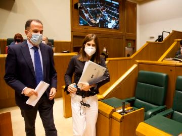 EH Bildu se niega a firmar una "firme condena" a ETA en el Parlamento vasco