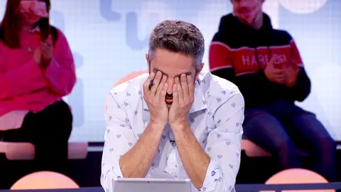 El sonado troleo de Roberto Leal a Orestes tras su último chiste malo antes de ‘El Rosco’ El sonado troleo de Roberto Leal a Orestes tras su último chiste malo antes de ‘El Rosco’