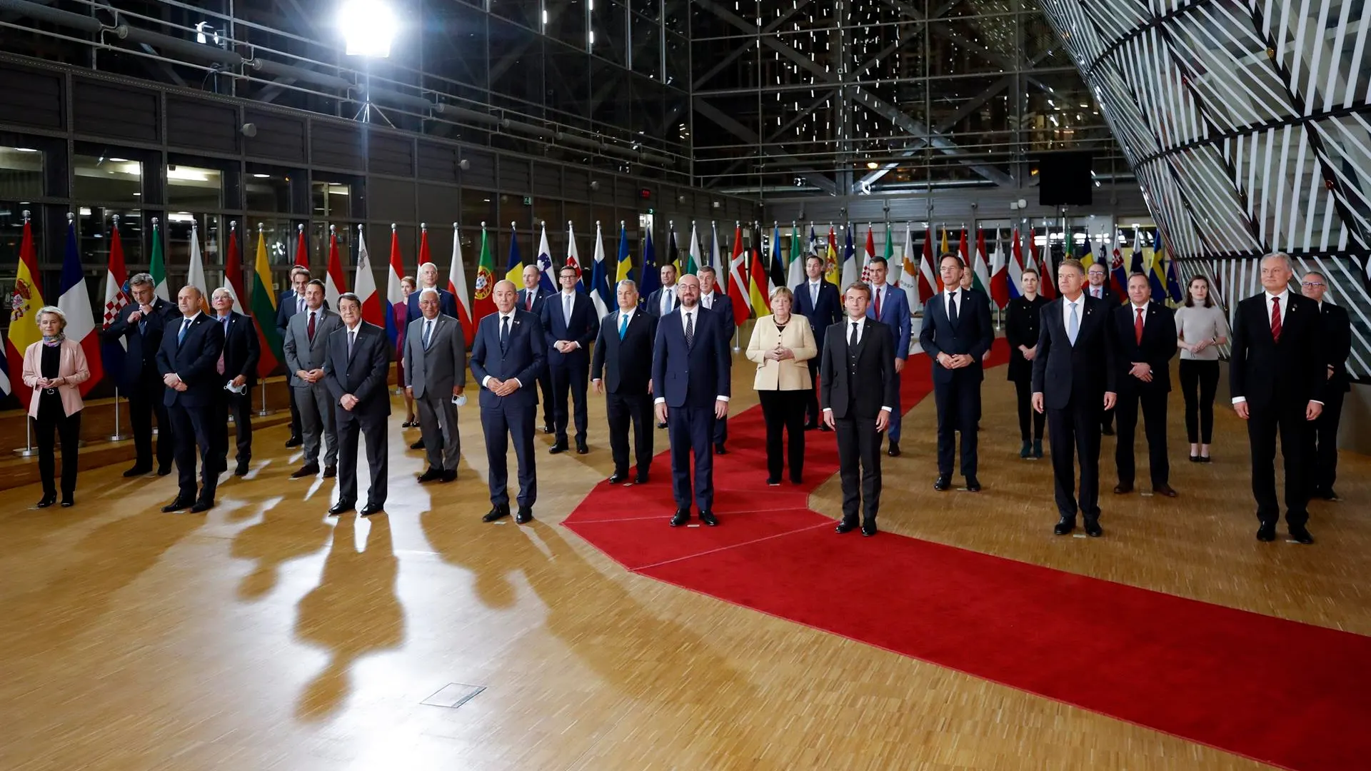 El adi&oacute;s de Merkel tras m&aacute;s de cien cumbres