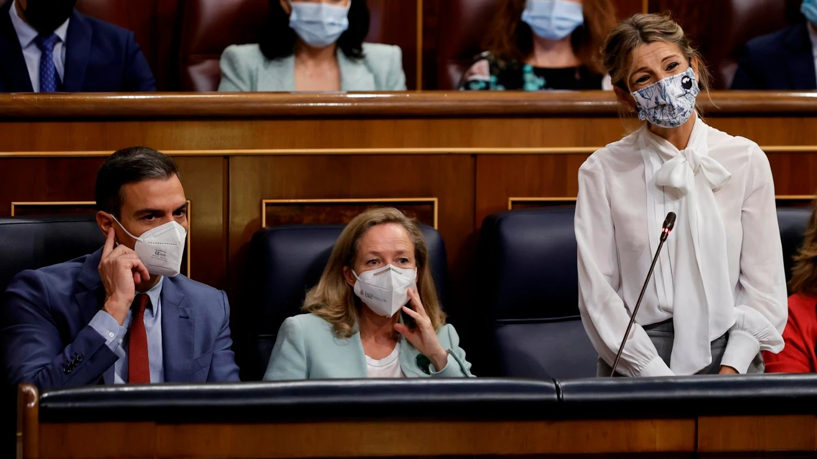 Pedro S&aacute;nchez, Nadia Calvi&ntilde;o y Yolanda D&iacute;az