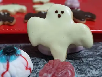 Galletas en forma de fantasma Galletas en forma de fantasma