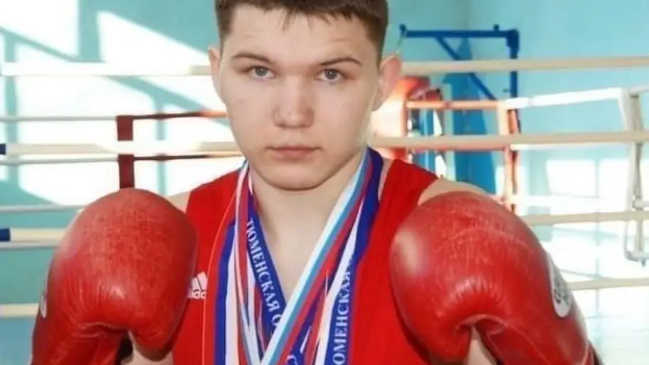 Un boxeador ruso se enfrenta a un oso y acaba con el despu&eacute;s de que el animal matara a uno de los acompa&ntilde;antes