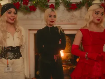 Vanessa Hudgens x3 en 'Requetecambio de princesa' Vanessa Hudgens x3 en 'Requetecambio de princesa'