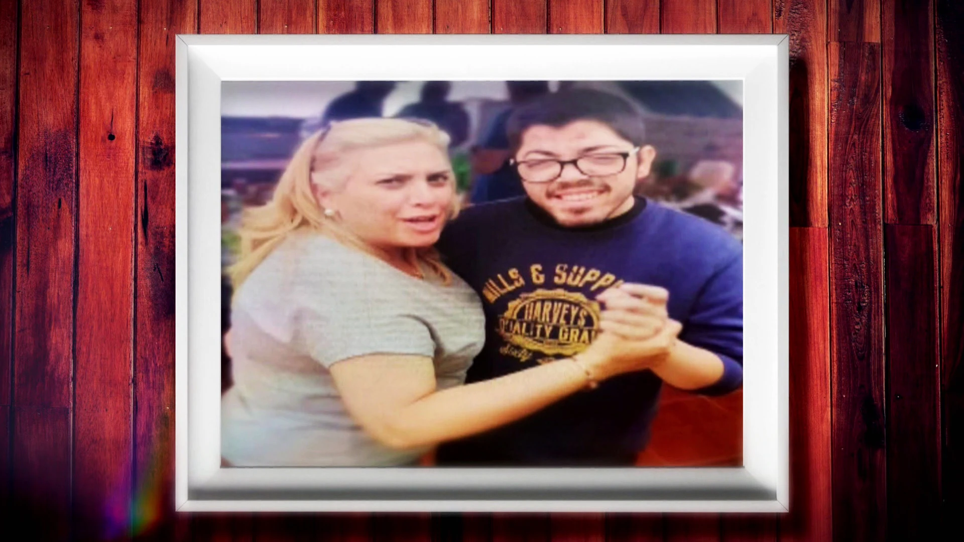 Natalia Cordero: “A mi hijo Kevin lo perdí por culpa del Covid con solo 23 años y me hizo prometerle que seguiría cantando” Natalia Cordero: “A mi hijo Kevin lo perdí por culpa del Covid con solo 23 años y me hizo prometerle que seguiría cantando”