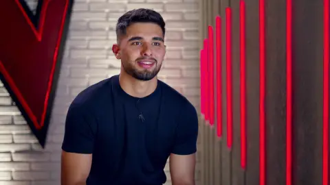 Julio Benavente: “Tengo esclerosis múltiple y gracias a la música puedo desviarme de todo” Julio Benavente: “Tengo esclerosis múltiple y gracias a la música puedo desviarme de todo”