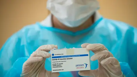 Los vacunados con Janssen podrían recibir una dosis de refuerzo de la vacuna contra la Covid-19 Los vacunados con Janssen podrían recibir una dosis de refuerzo de la vacuna contra la Covid-19
