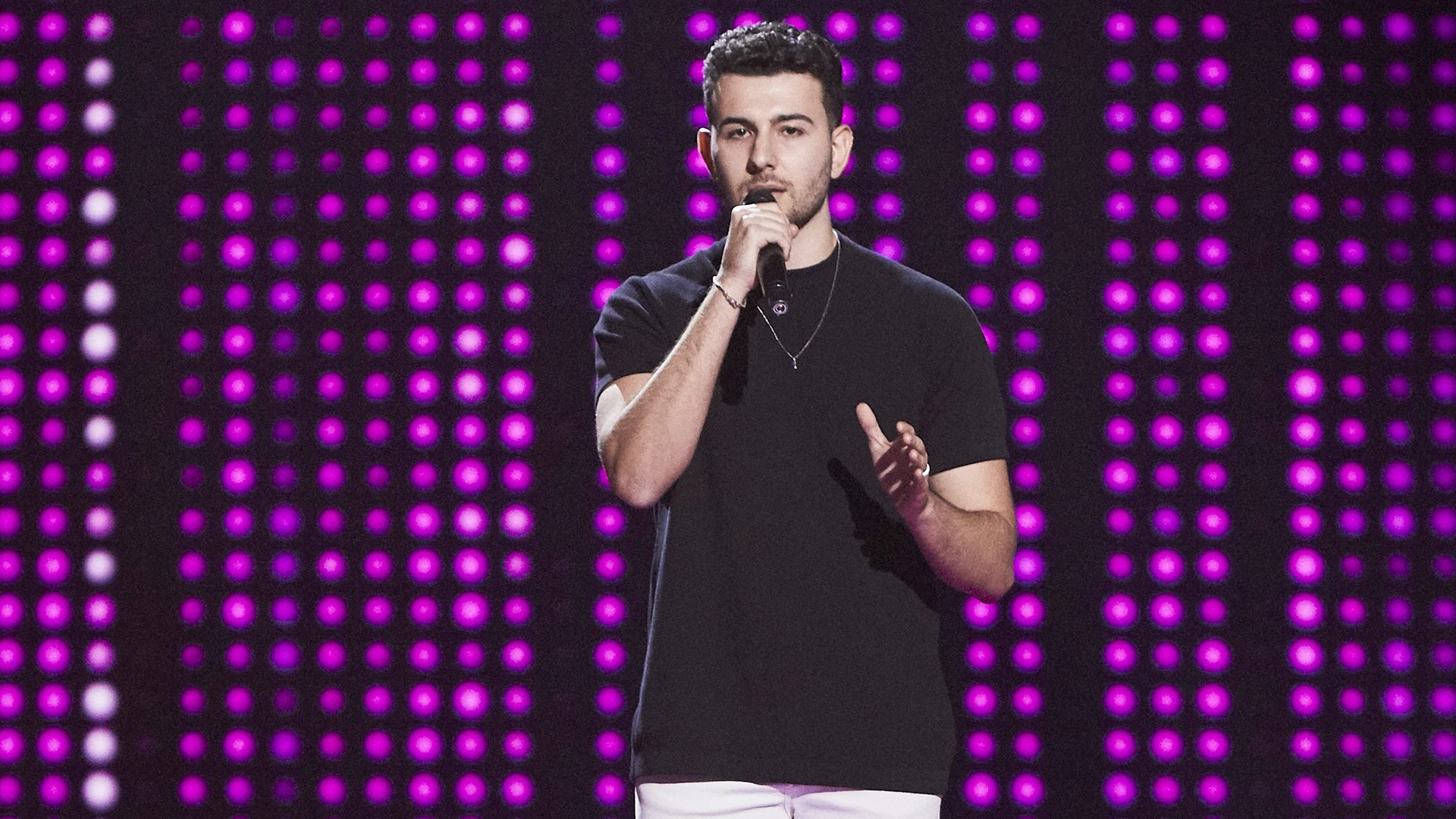 Emilio Agudo canta ‘Cómo mirarte’ en las Audiciones a ciegas de ‘La Voz’ Actuación | Audiciones a ciegas 6