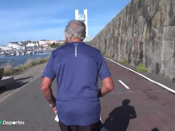 Vicente González, el coruñés de 95 años que recorre 15 km al día Vicente González, el coruñés de 95 años que recorre 15 km al día