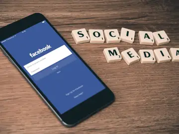 Facebook prefiere los emojis de sentimientos negativos antes que los positivos Facebook prefiere los emojis de sentimientos negativos antes que los positivos