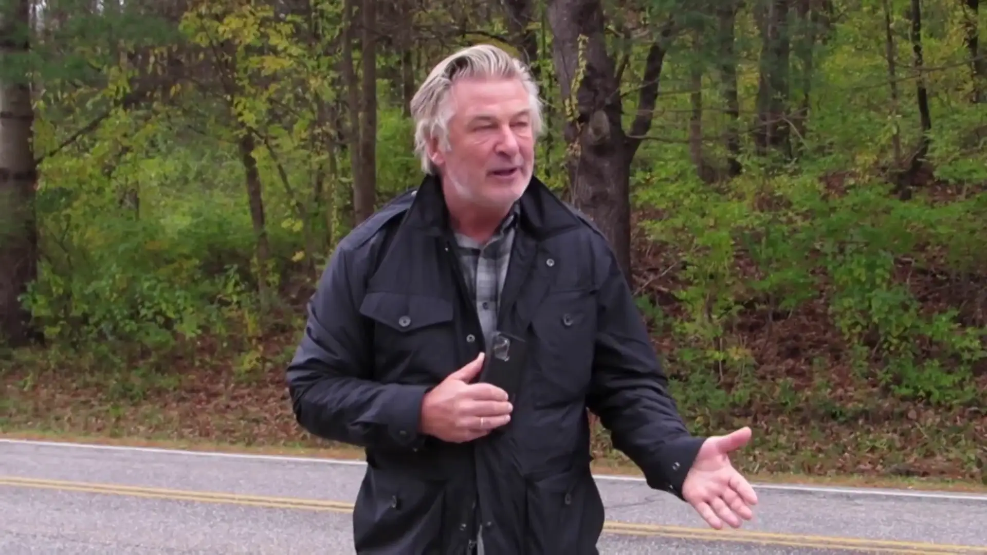  Alec Baldwin califica de "amiga" a la directora de fotograf&iacute;a que mat&oacute; por accidente 