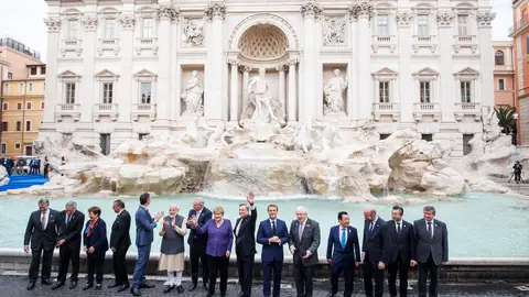 La fotografía de los líderes del G20 en la Fontana de Trevi La fotografía de los líderes del G20 en la Fontana de Trevi