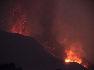 Imagen del volcán de Cumbre Vieja, este domingo