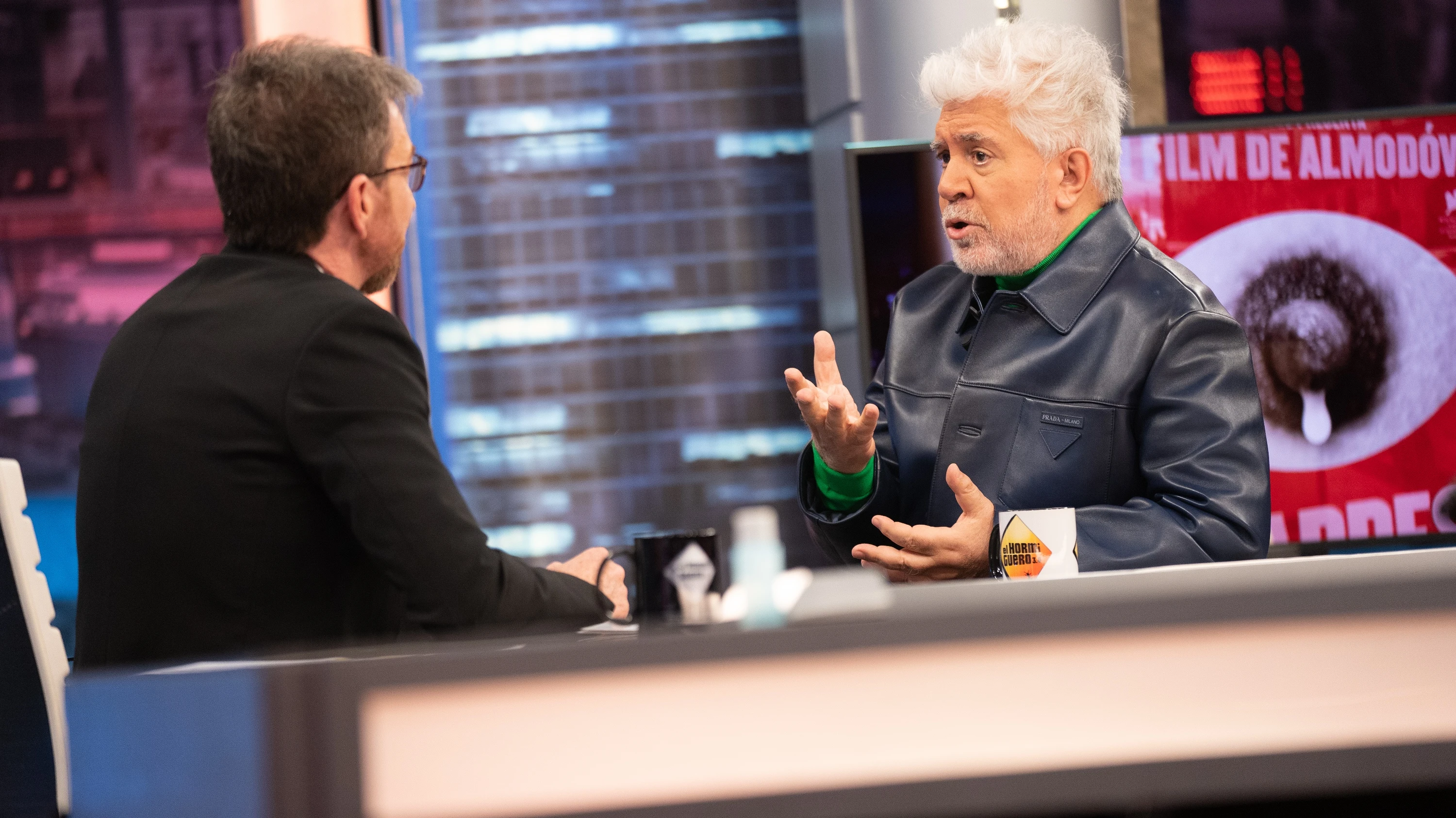 Pedro Almodóvar, sobre la censura de su polémica portada: “No sabía que el pezón estaba prohibido” Pedro Almodóvar, sobre la censura de su polémica portada: “No sabía que el pezón estaba prohibido”