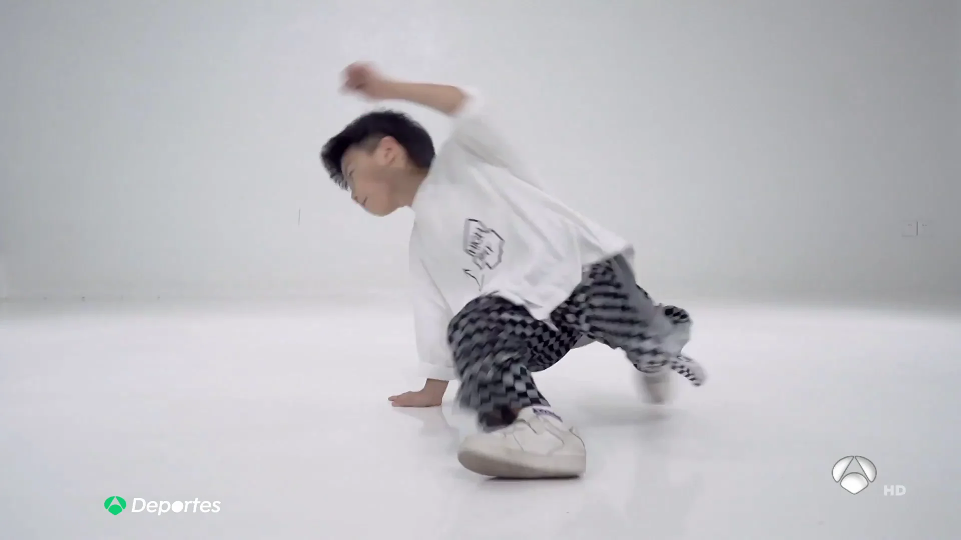 Kaixiang, , el niño chino de 8 años que ya es un prodigio del break dance Kaixiang, , el niño chino de 8 años que ya es un prodigio del break dance