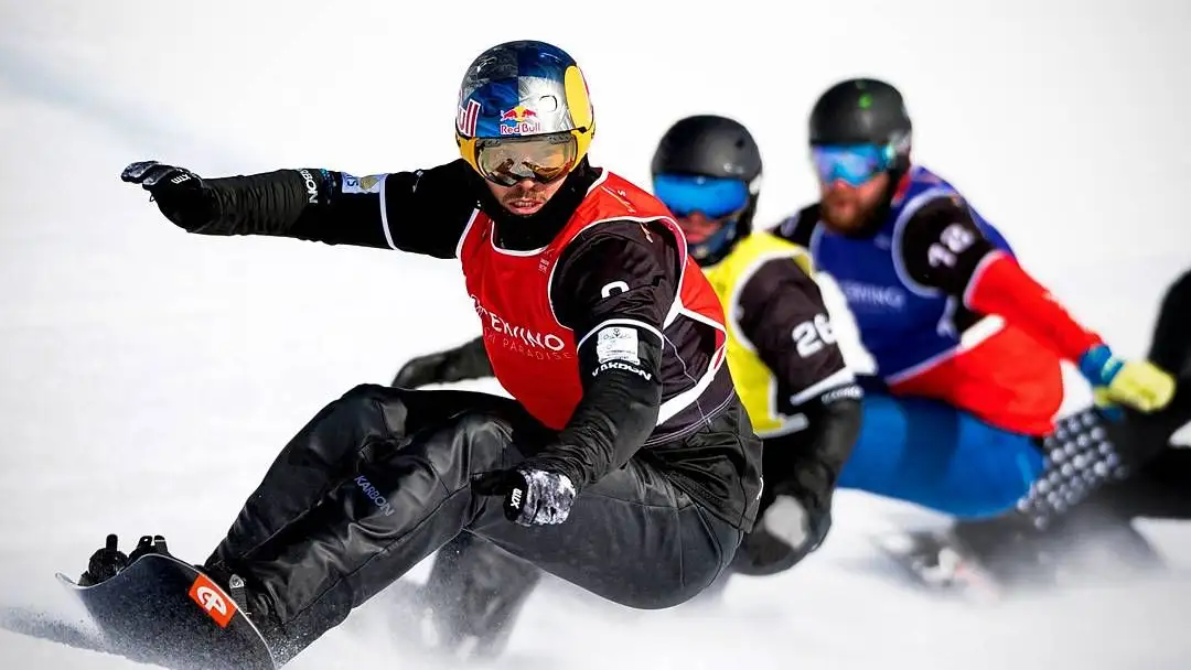 El snowboarder australiano Pullin El snowboarder australiano Pullin