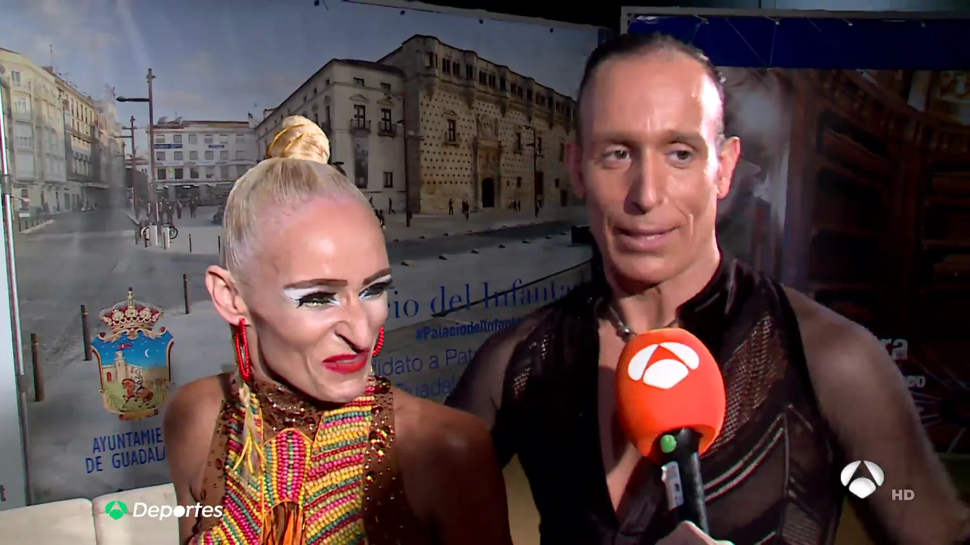 Eva Moya y Rubén Viciana, los campeones del mundo de baile deportivo: "Trabajamos de lunes a domingo" Eva Moya y Rubén Viciana, los campeones del mundo de baile deportivo: "Trabajamos de lunes a domingo"