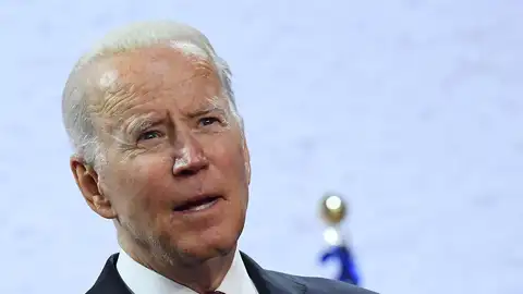 Joe Biden se queda dormido en la Cumbre del Clima en Glasgow Joe Biden se queda dormido en la Cumbre del Clima en Glasgow