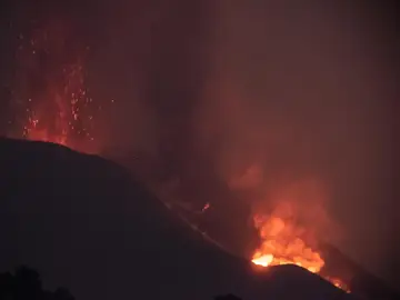 La Armada estudia la posibilidad de trasladar a los agricultores en lanchas de desembarco por el volcán de La Palma La Armada estudia la posibilidad de trasladar a los agricultores en lanchas de desembarco por el volcán de La Palma
